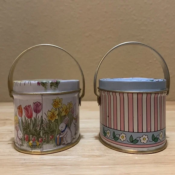 Small Easter tins with lids and handles. bunnies, Van Duyn chocolates. - Picture 11 of 16